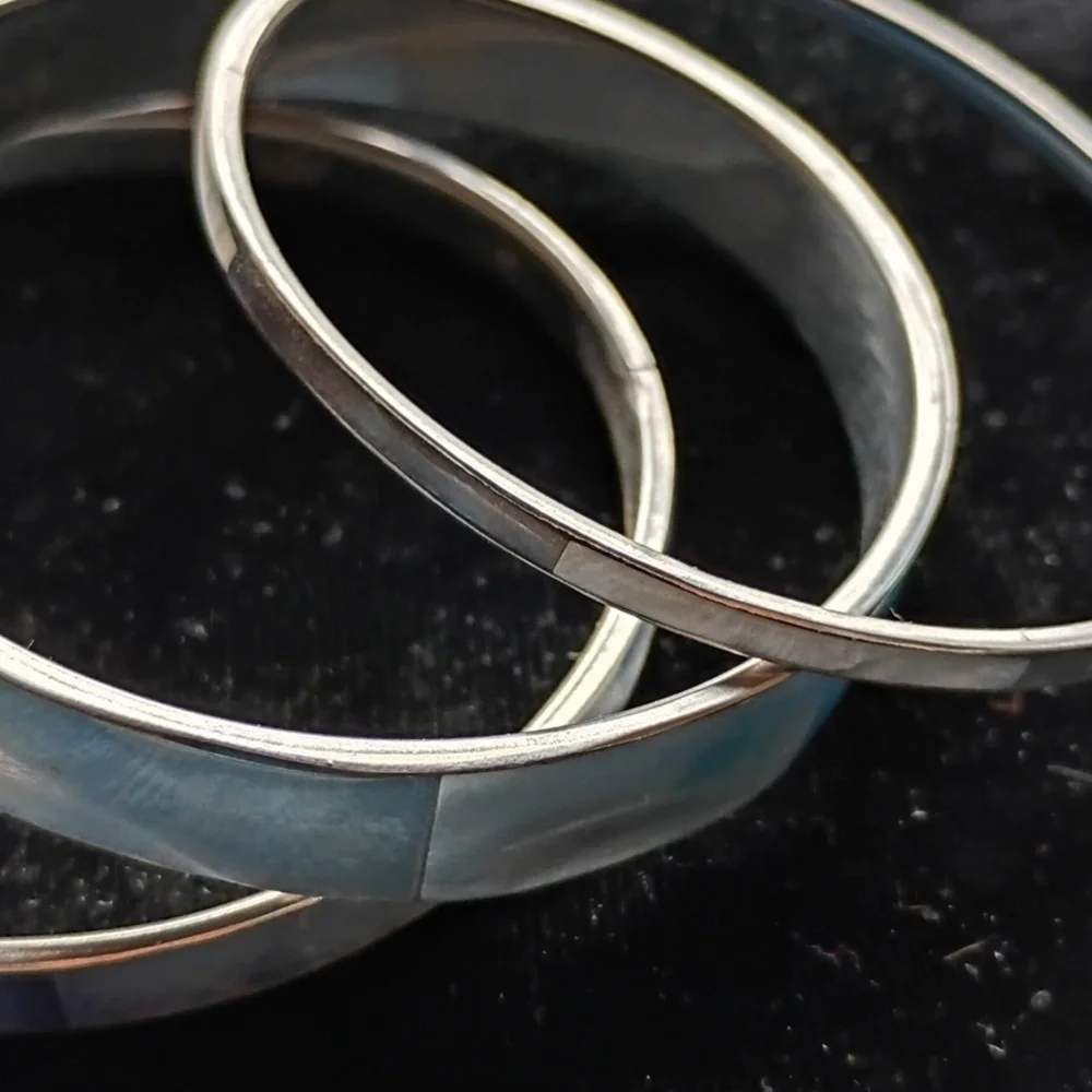 Elegant Silver Tone Bangle Set Of Three